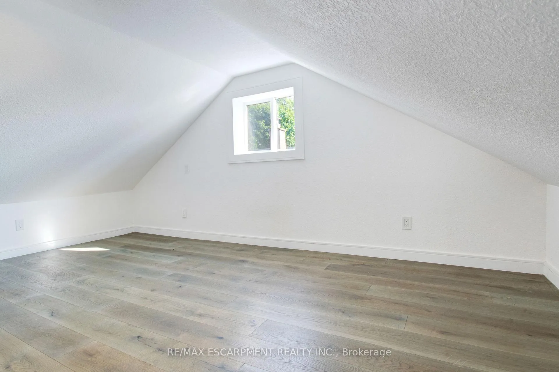 Photo 33 of 85 East 37th Street, Hamilton, Macassa — HOMEH
