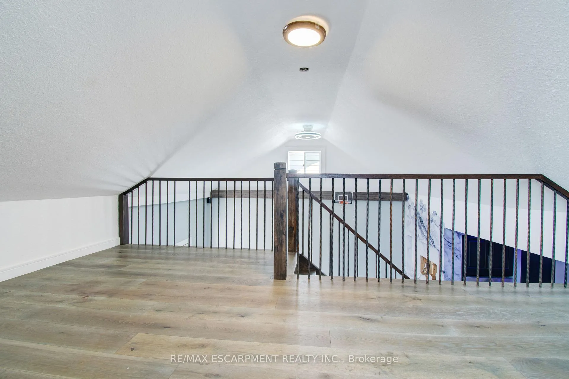 Photo 35 of 85 East 37th Street, Hamilton, Macassa — HOMEH