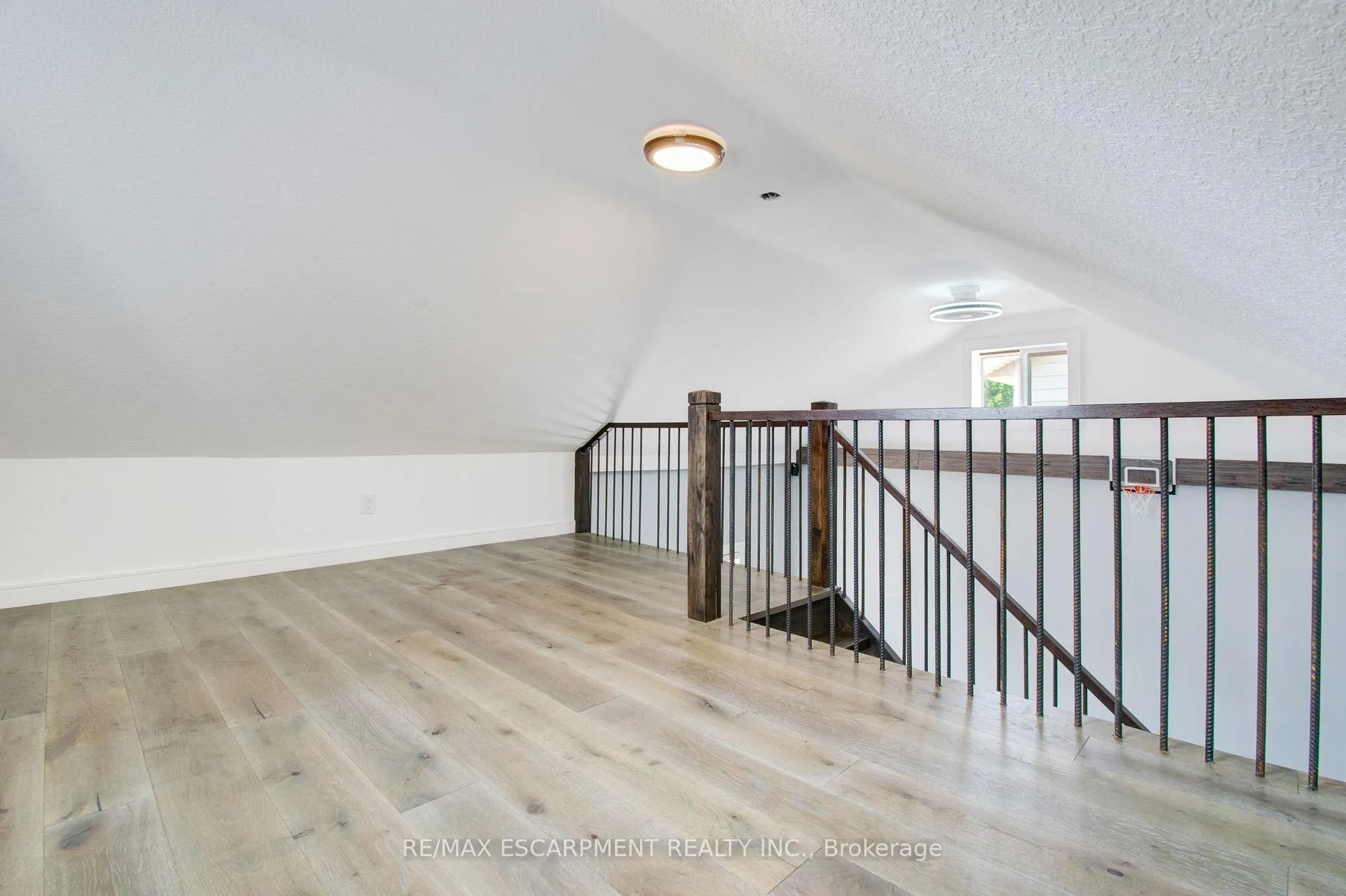 Photo 36 of 85 East 37th Street, Hamilton, Macassa — HOMEH
