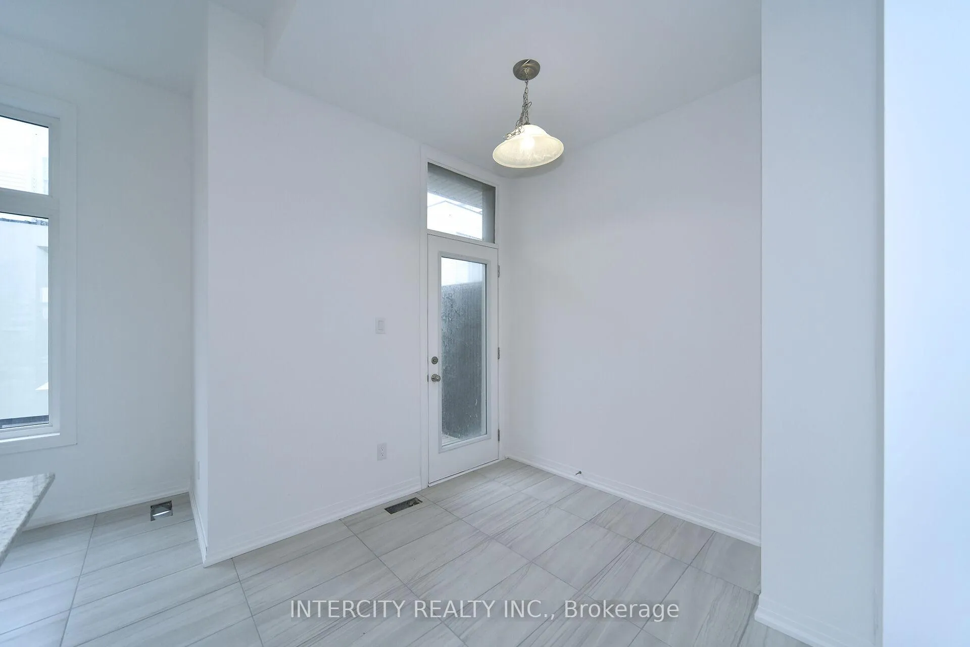 Photo 19 of 147 Markland Street, Markham, Cachet — HOMEH