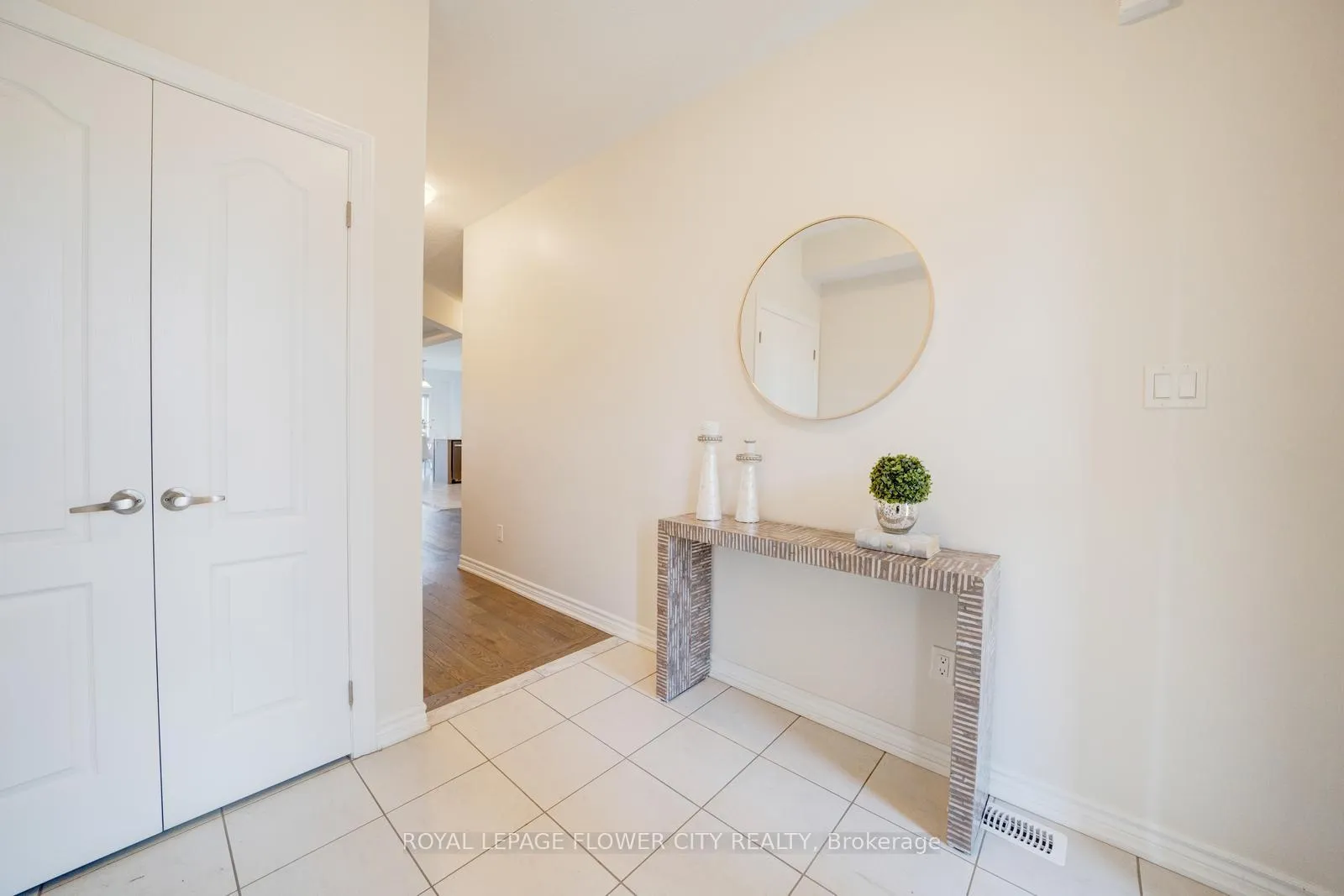 Photo 5 of 190 Palace Street, Thorold, Thorold Downtown — HOMEH