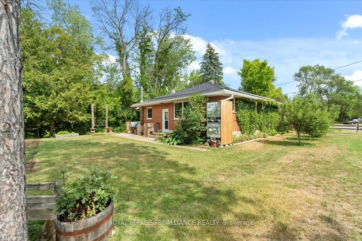 Photo 4 of 122 Spring Street E, Tweed, Tweed (Village) — HOMEH