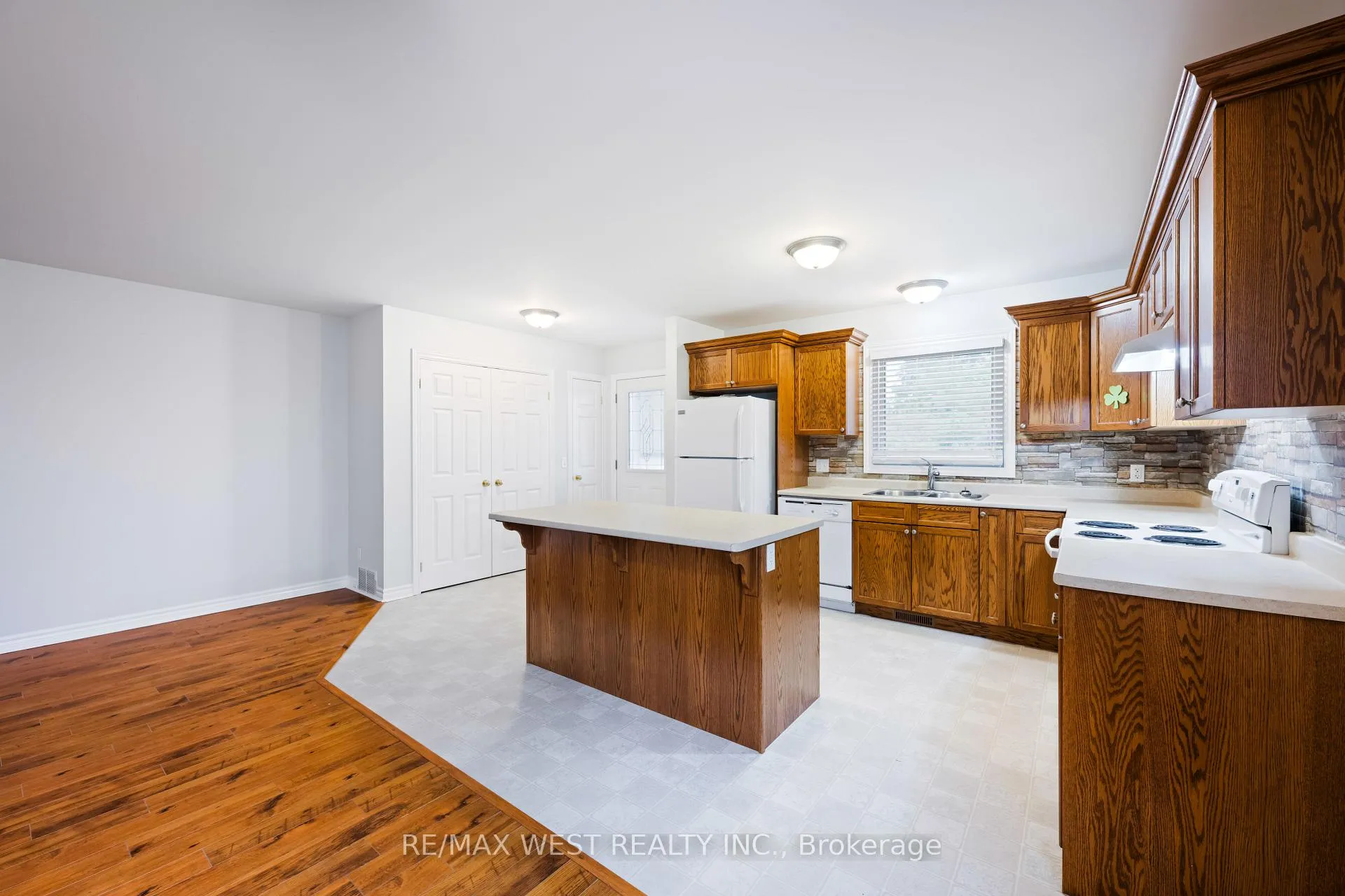 Photo 2 of 140 Joseph Street, Shelburne — HOMEH
