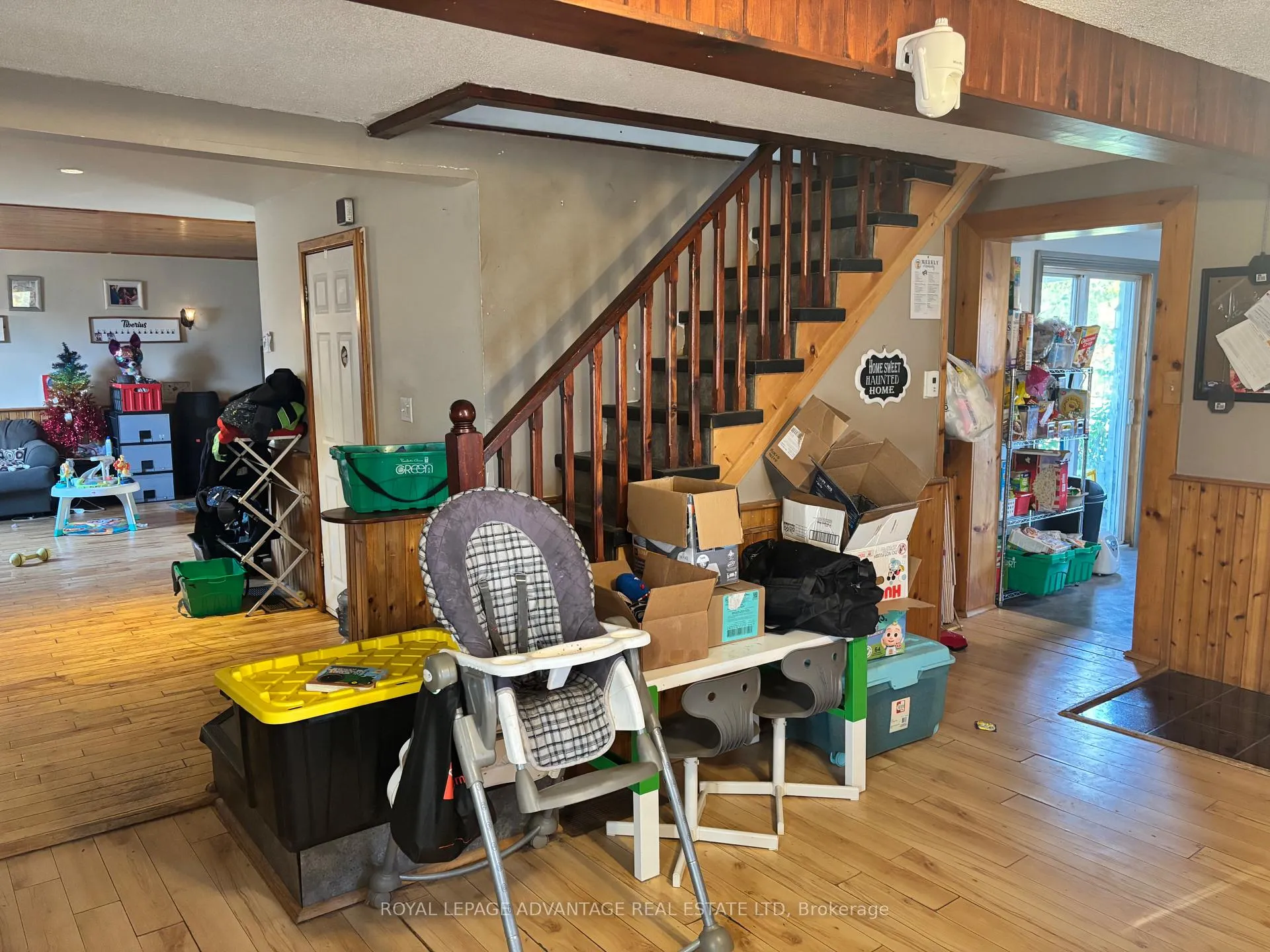 Photo 11 of 73 Alice Street, Smiths Falls — HOMEH