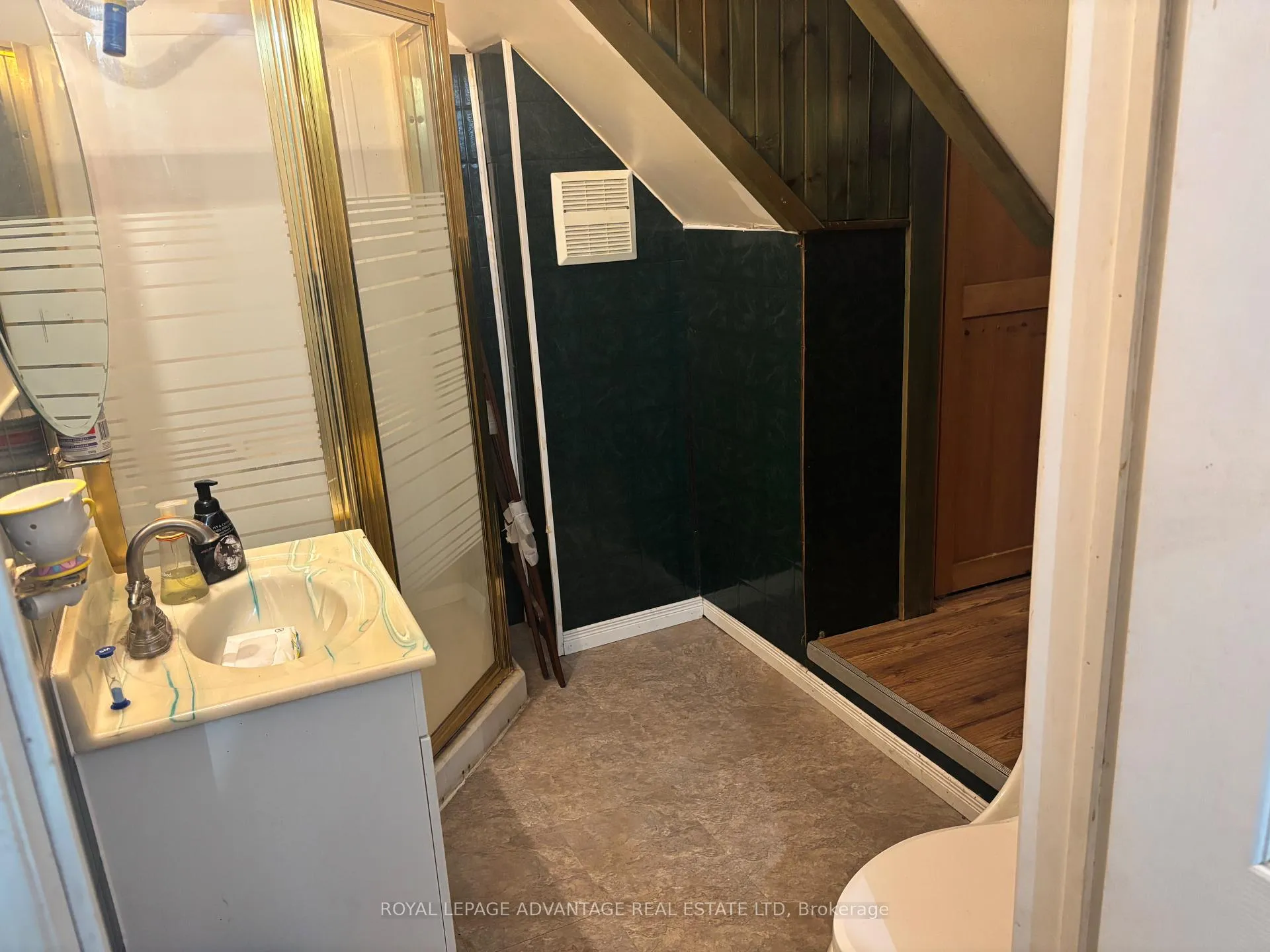 Photo 19 of 73 Alice Street, Smiths Falls — HOMEH