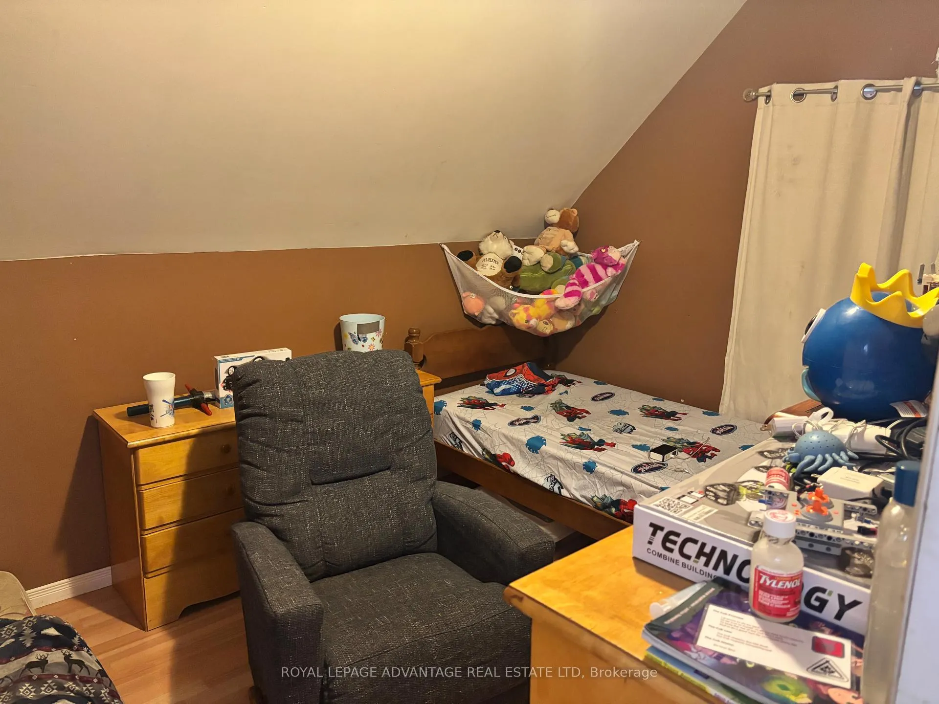 Photo 23 of 73 Alice Street, Smiths Falls — HOMEH