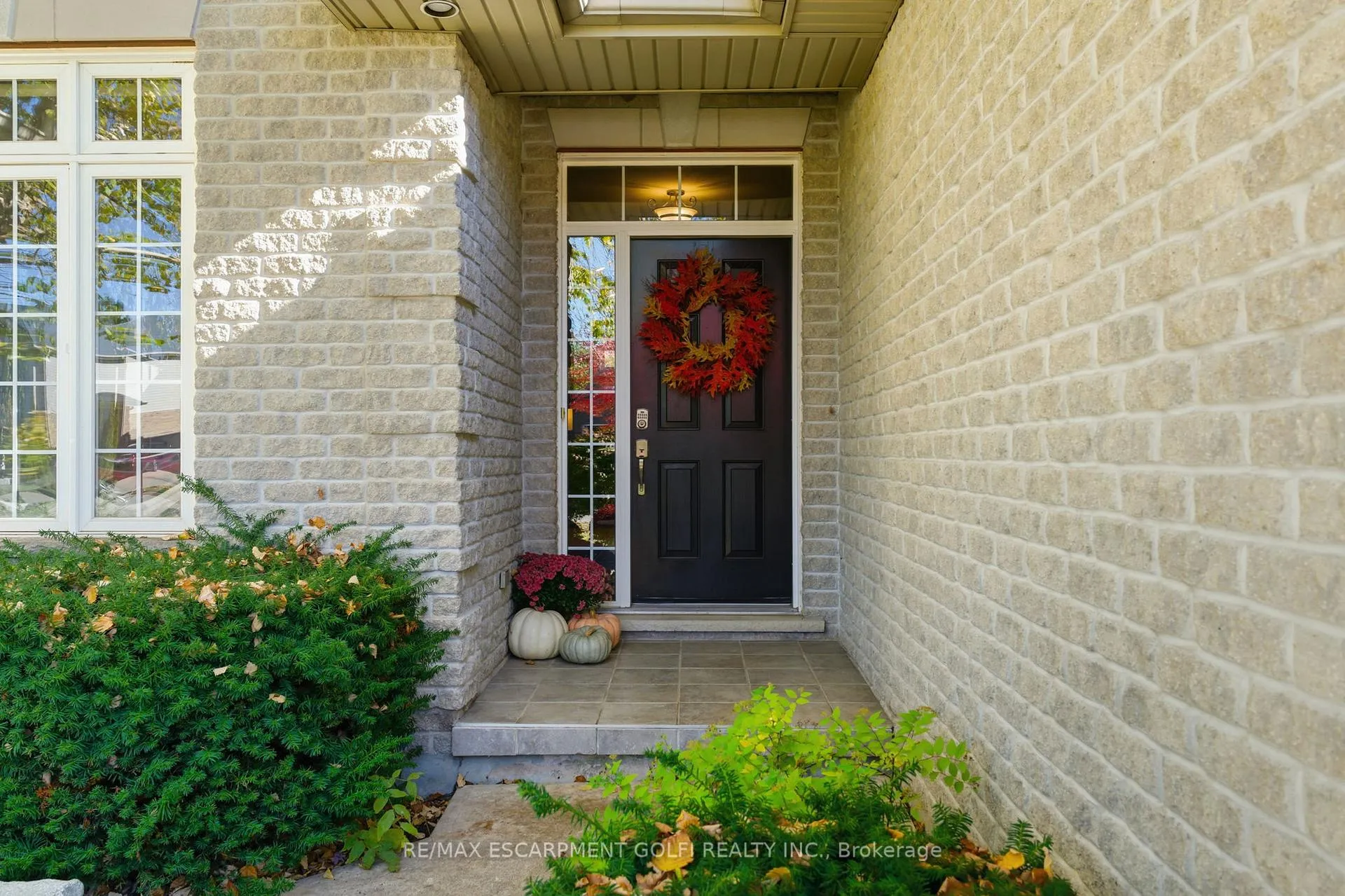 Photo 4 of 81 Timber Creek Crescent, Pelham, Fonthill — HOMEH