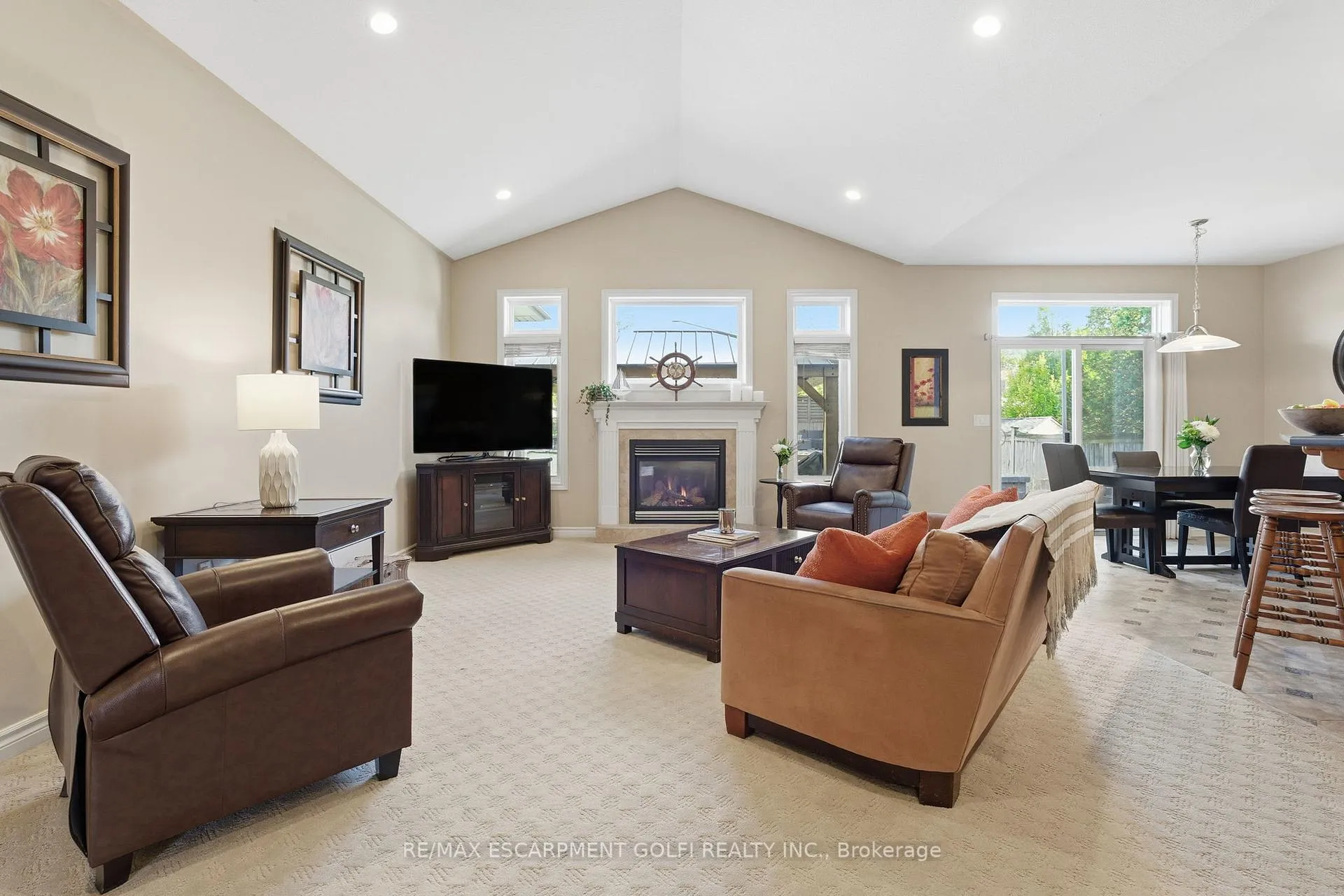 Photo 5 of 81 Timber Creek Crescent, Pelham, Fonthill — HOMEH