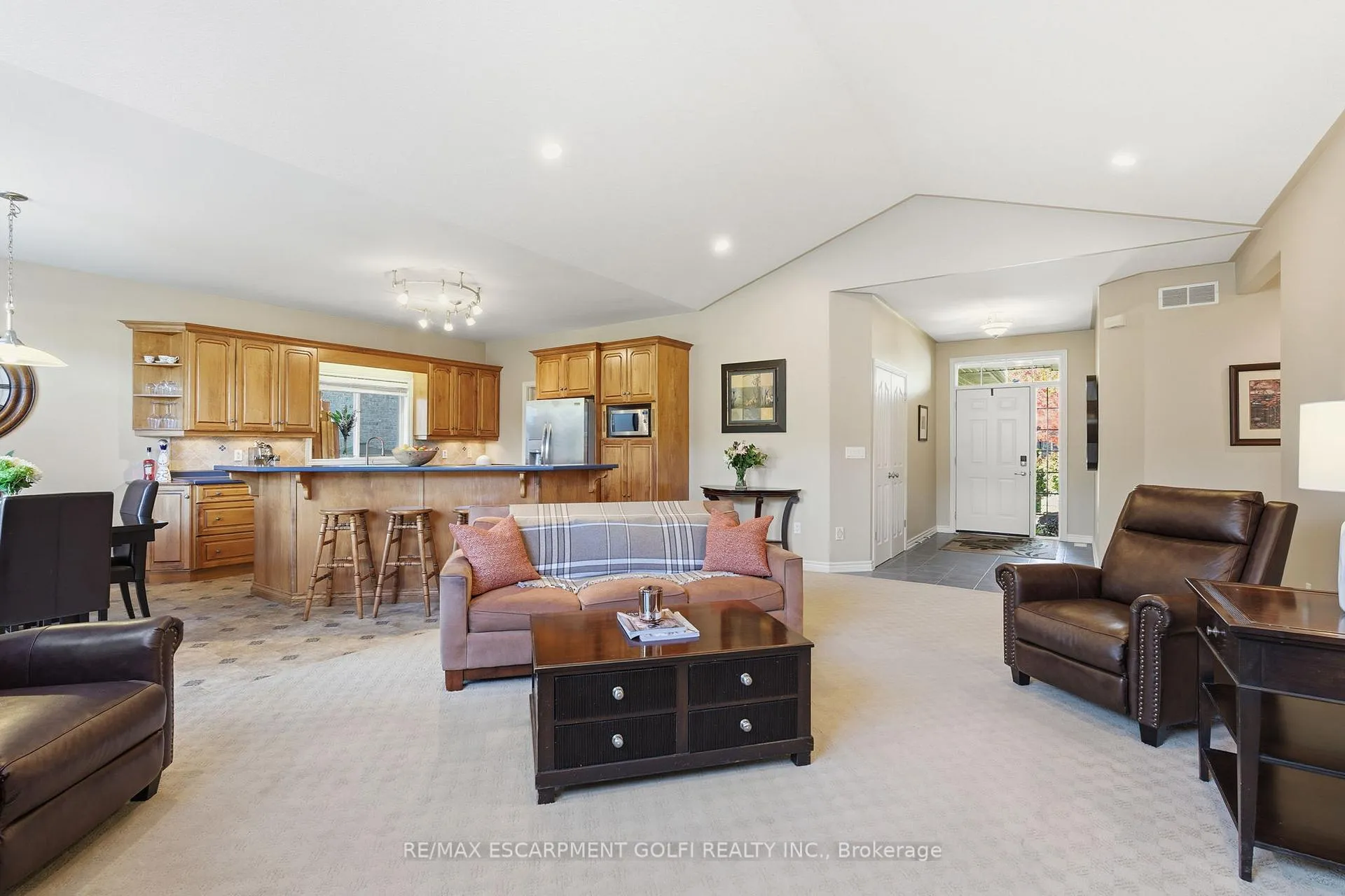 Photo 6 of 81 Timber Creek Crescent, Pelham, Fonthill — HOMEH
