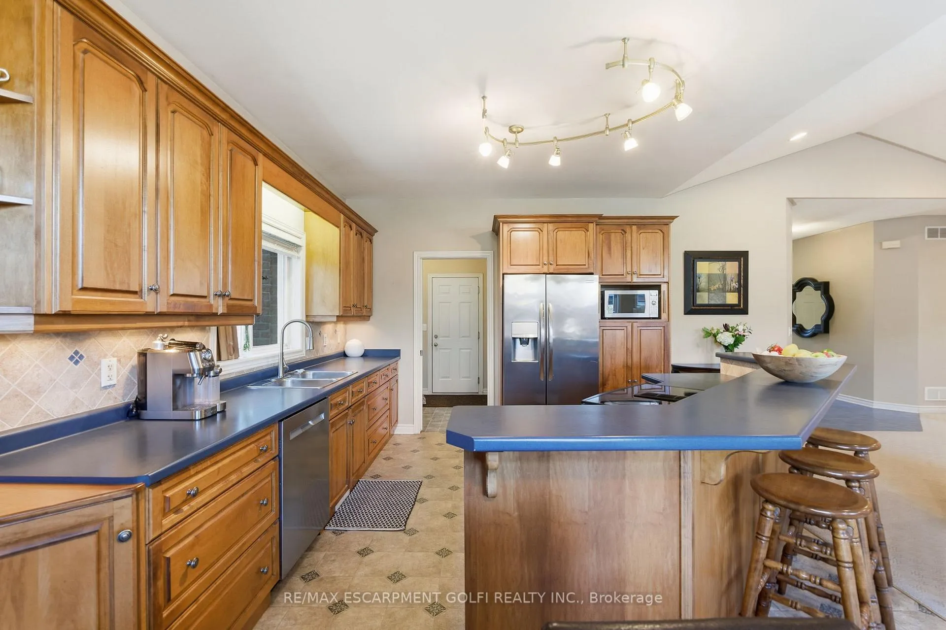 Photo 8 of 81 Timber Creek Crescent, Pelham, Fonthill — HOMEH