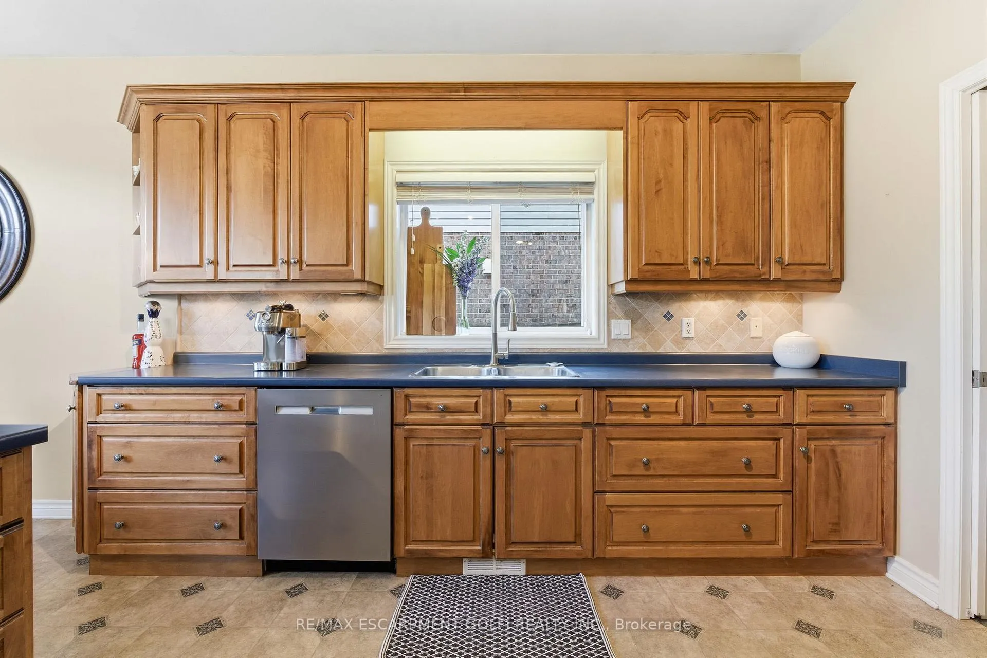 Photo 10 of 81 Timber Creek Crescent, Pelham, Fonthill — HOMEH