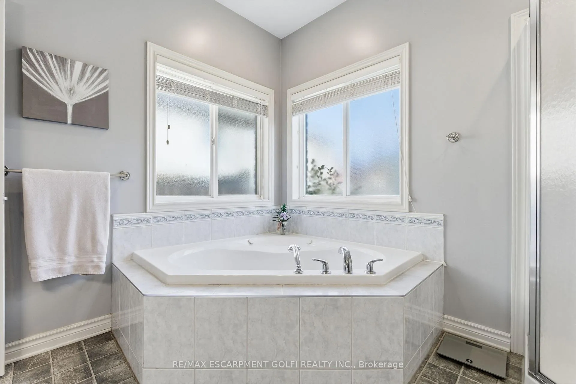 Photo 15 of 81 Timber Creek Crescent, Pelham, Fonthill — HOMEH