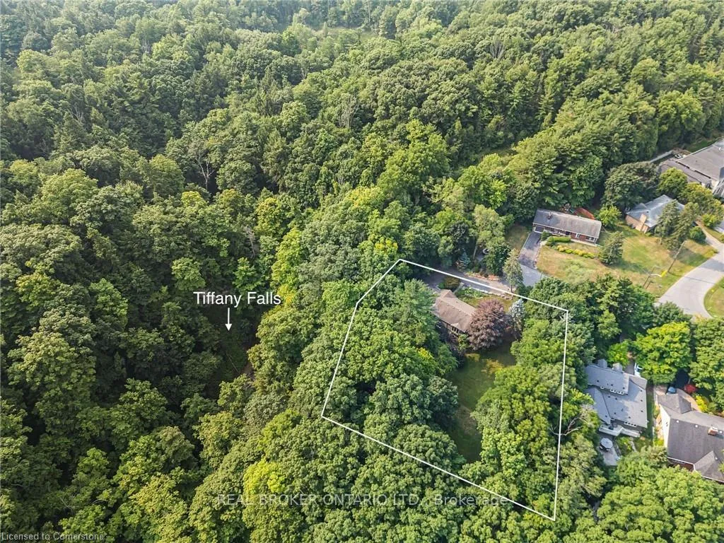 Photo 3 of 937 Montgomery Drive, Hamilton, Ancaster — HOMEH