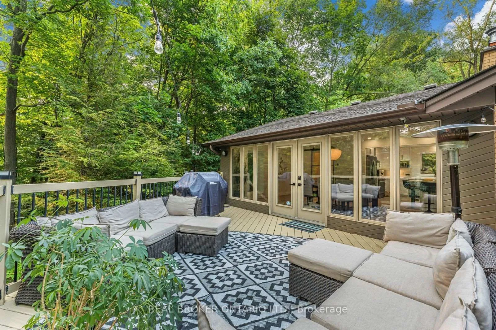 Photo 6 of 937 Montgomery Drive, Hamilton, Ancaster — HOMEH