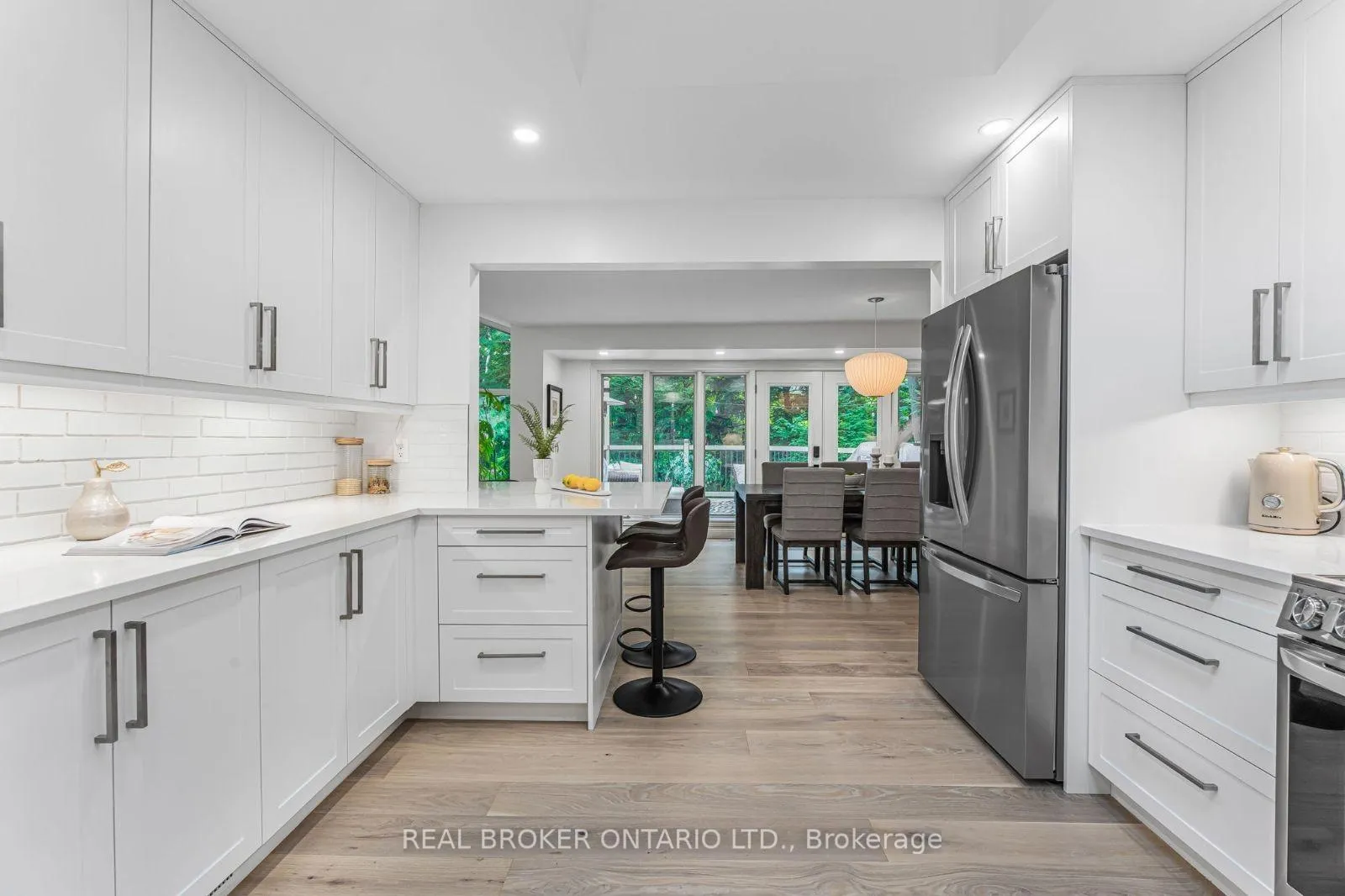 Photo 18 of 937 Montgomery Drive, Hamilton, Ancaster — HOMEH