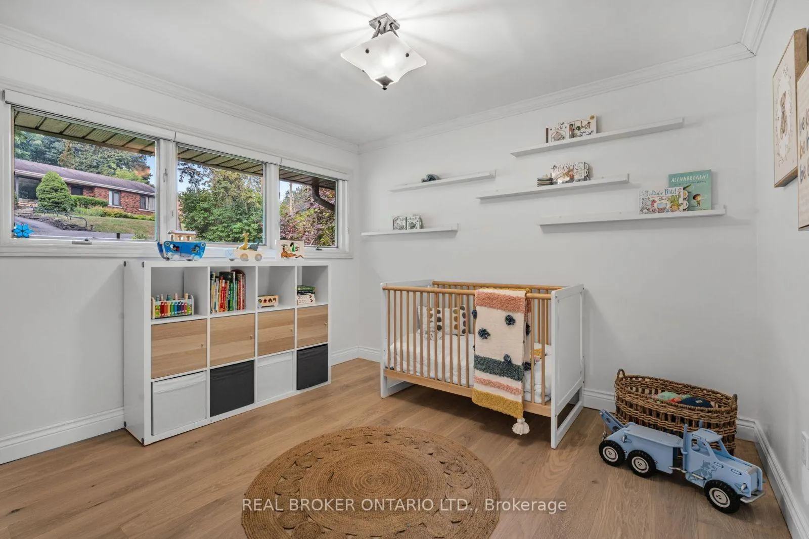 Photo 29 of 937 Montgomery Drive, Hamilton, Ancaster — HOMEH