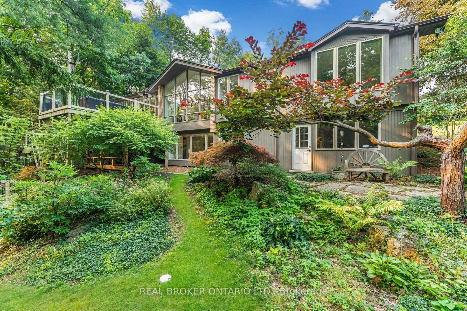 Photo 39 of 937 Montgomery Drive, Hamilton, Ancaster — HOMEH