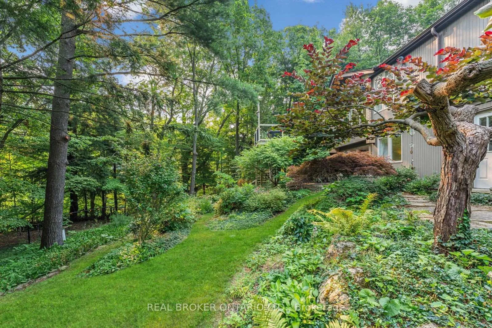 Photo 40 of 937 Montgomery Drive, Hamilton, Ancaster — HOMEH