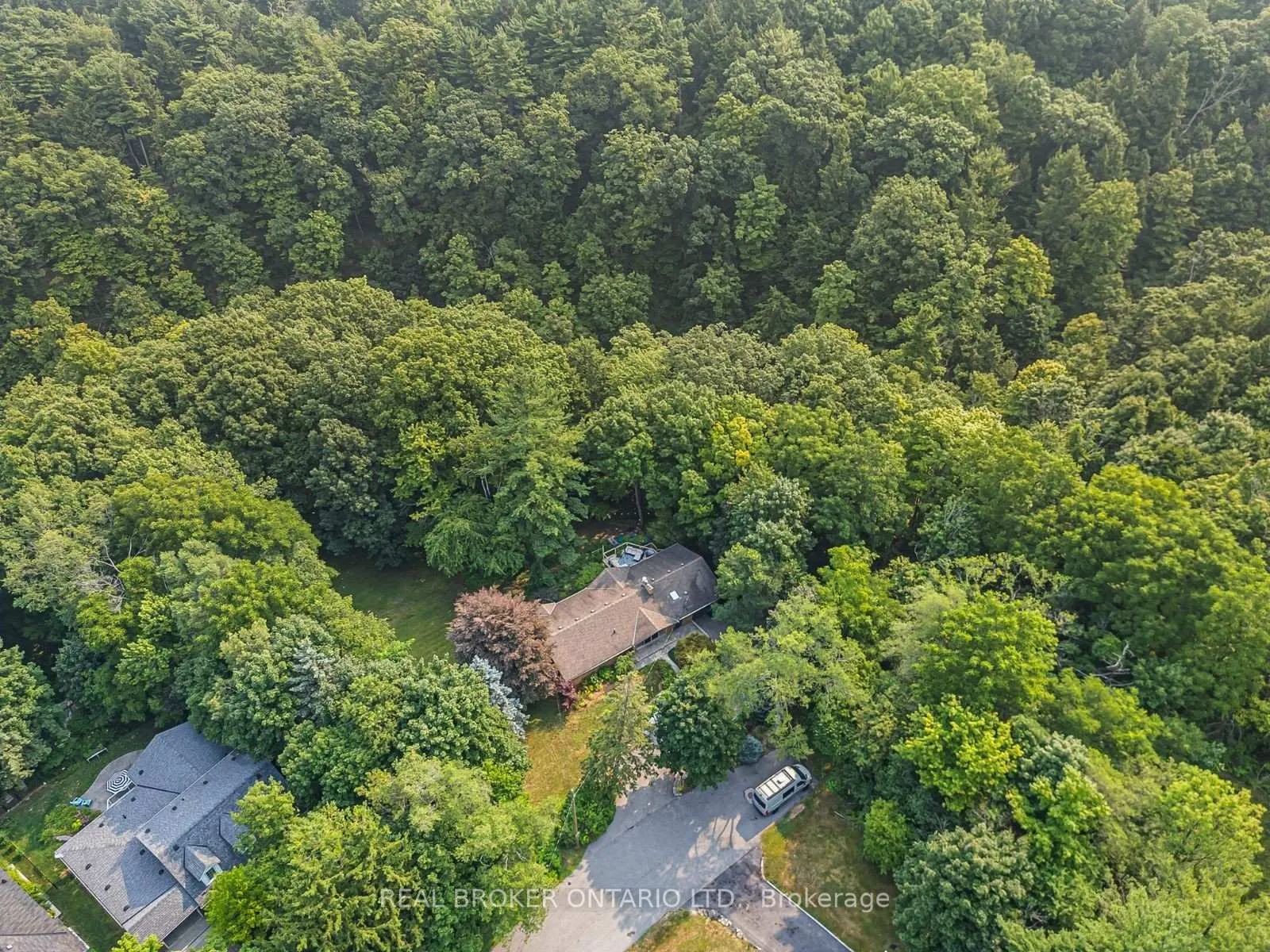 Photo 45 of 937 Montgomery Drive, Hamilton, Ancaster — HOMEH
