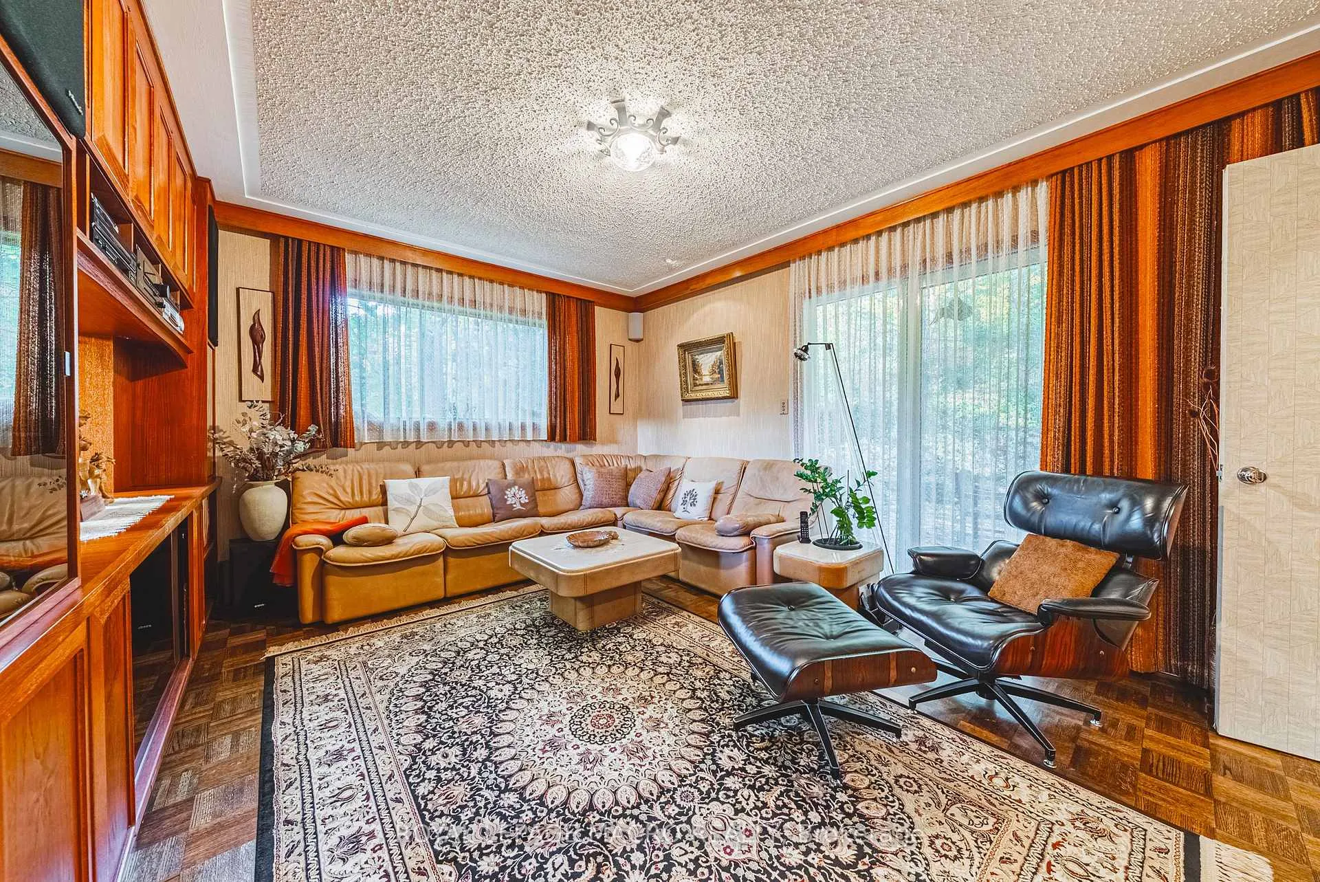 Photo 4 of 36 Maple Drive, Hamilton, Stoney Creek — HOMEH