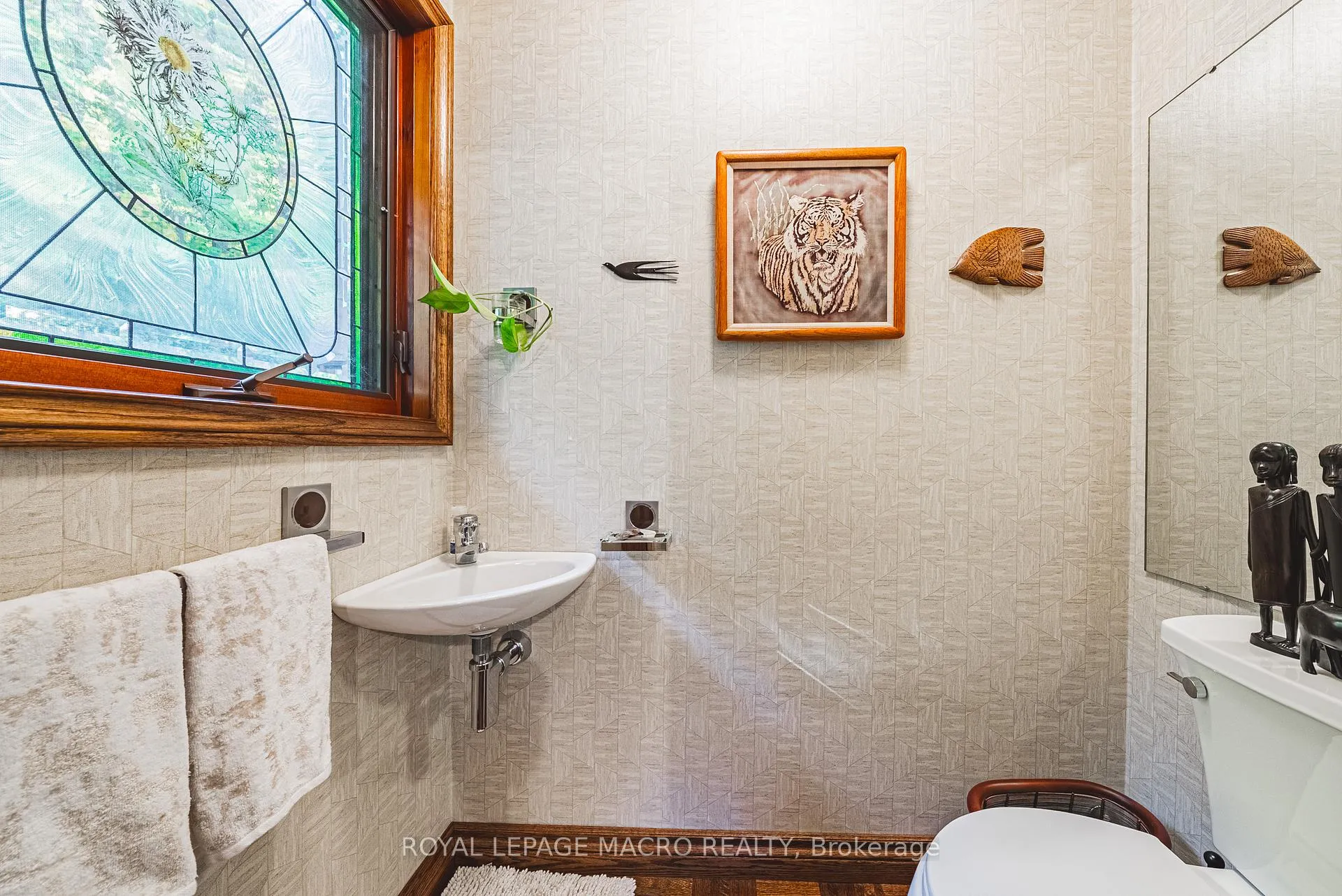 Photo 6 of 36 Maple Drive, Hamilton, Stoney Creek — HOMEH