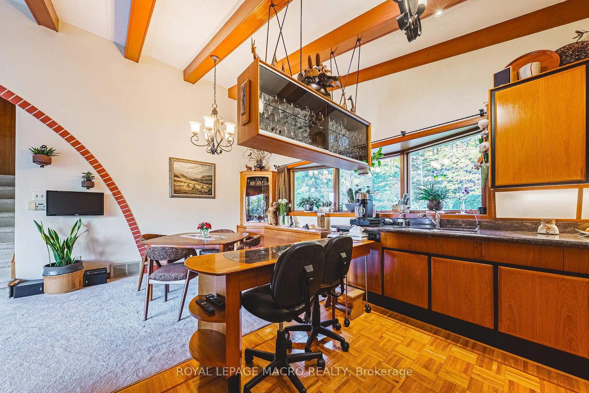 Photo 9 of 36 Maple Drive, Hamilton, Stoney Creek — HOMEH