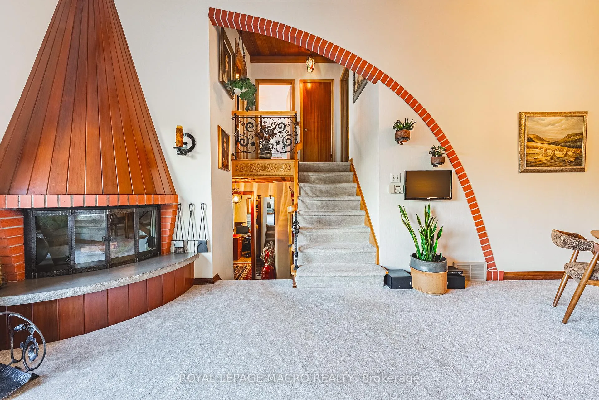 Photo 15 of 36 Maple Drive, Hamilton, Stoney Creek — HOMEH