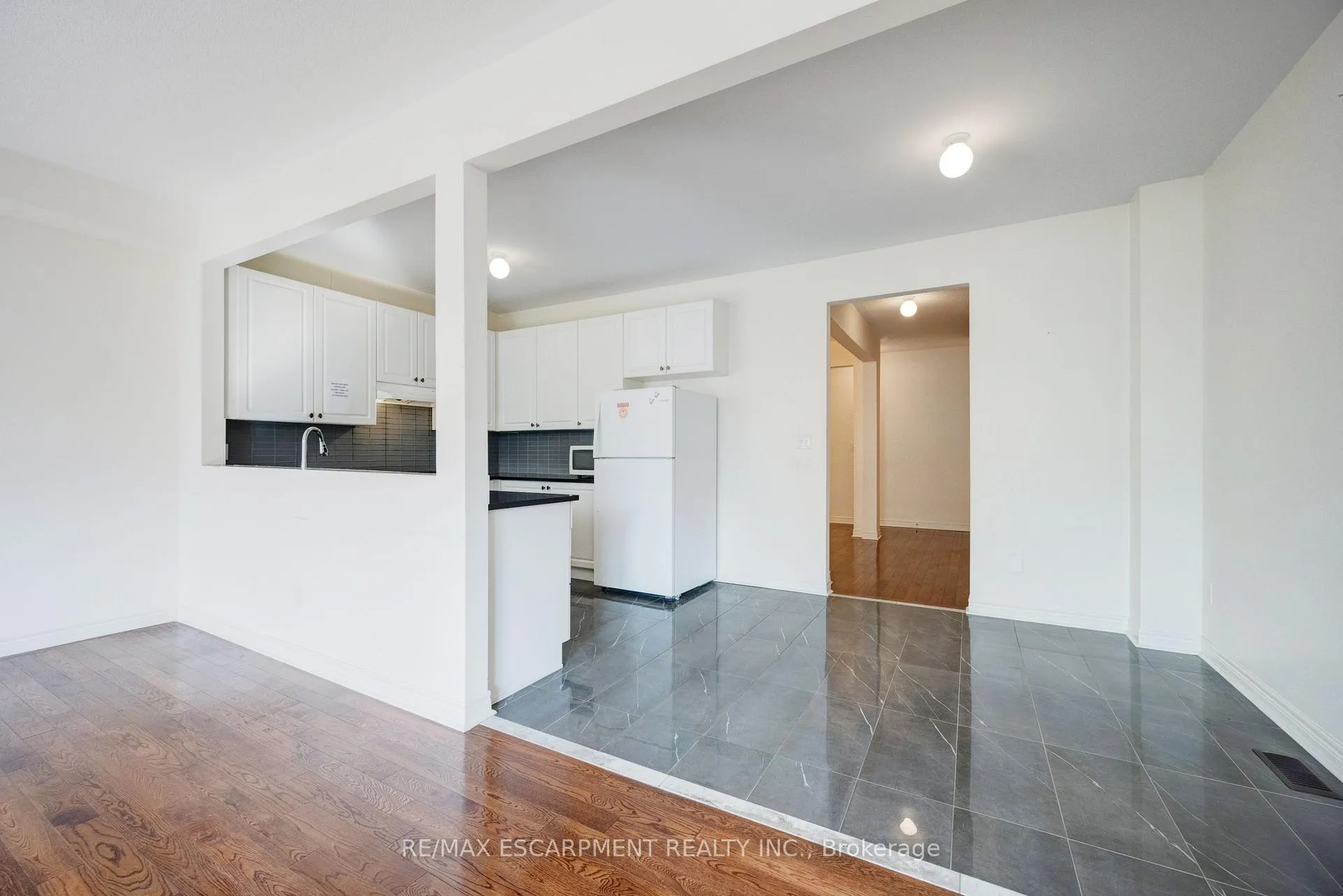 Photo 11 of 489 Downes Jackson Heights, Milton, Harrison — HOMEH
