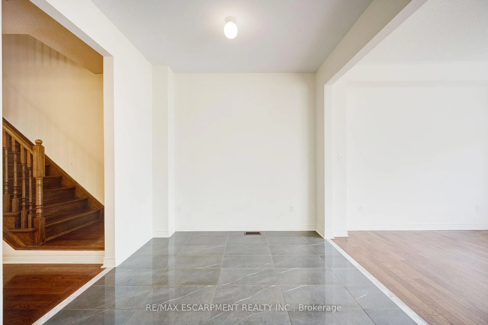 Photo 15 of 489 Downes Jackson Heights, Milton, Harrison — HOMEH