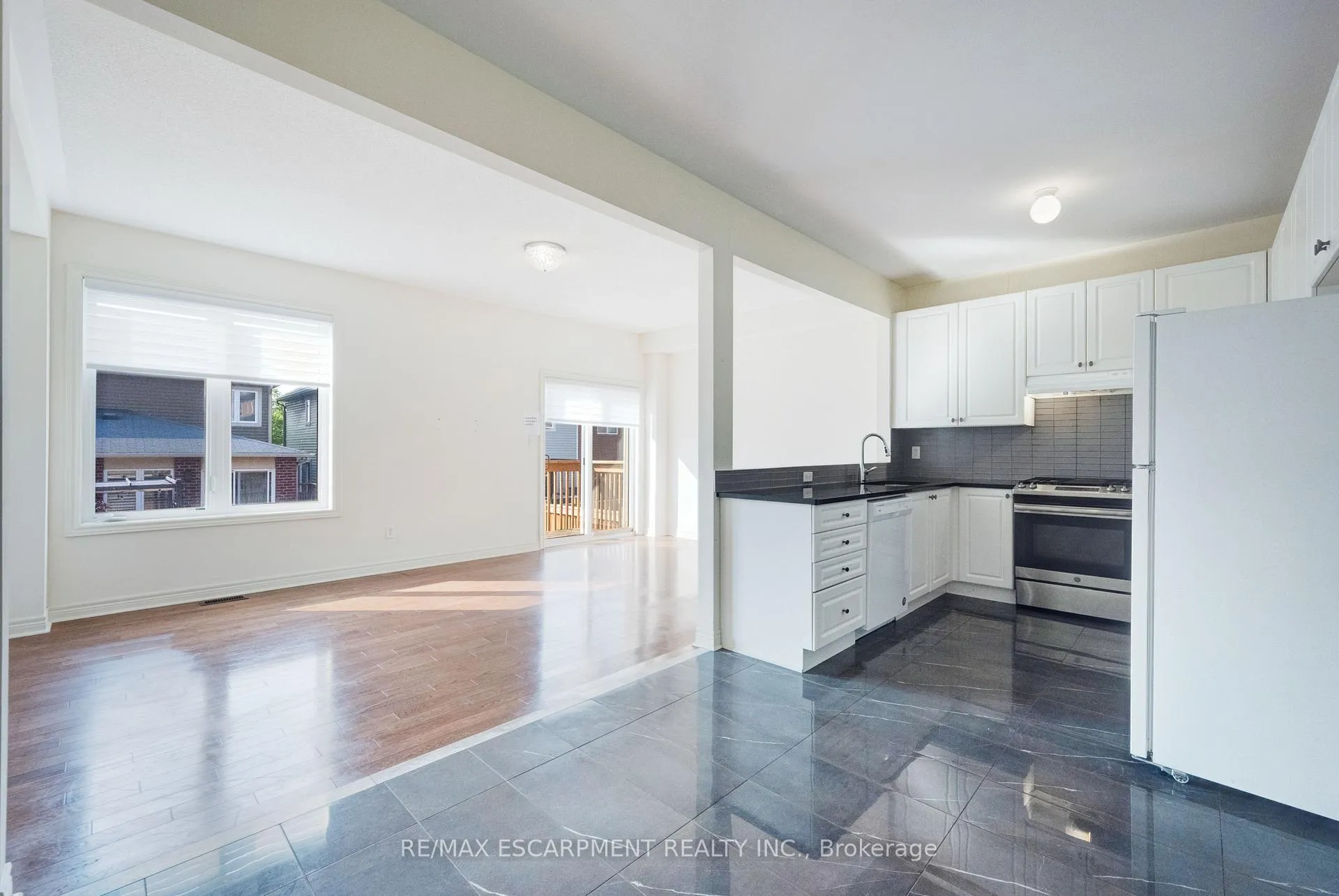 Photo 16 of 489 Downes Jackson Heights, Milton, Harrison — HOMEH