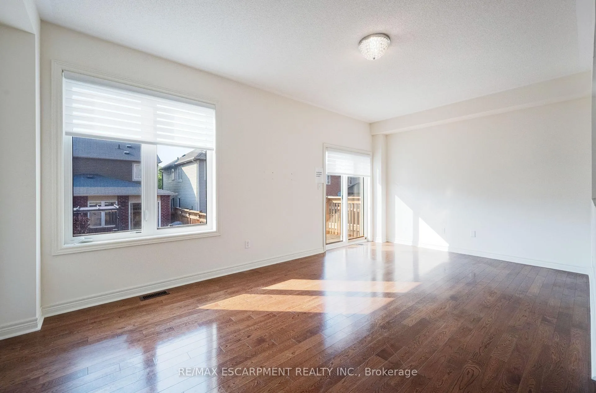 Photo 17 of 489 Downes Jackson Heights, Milton, Harrison — HOMEH