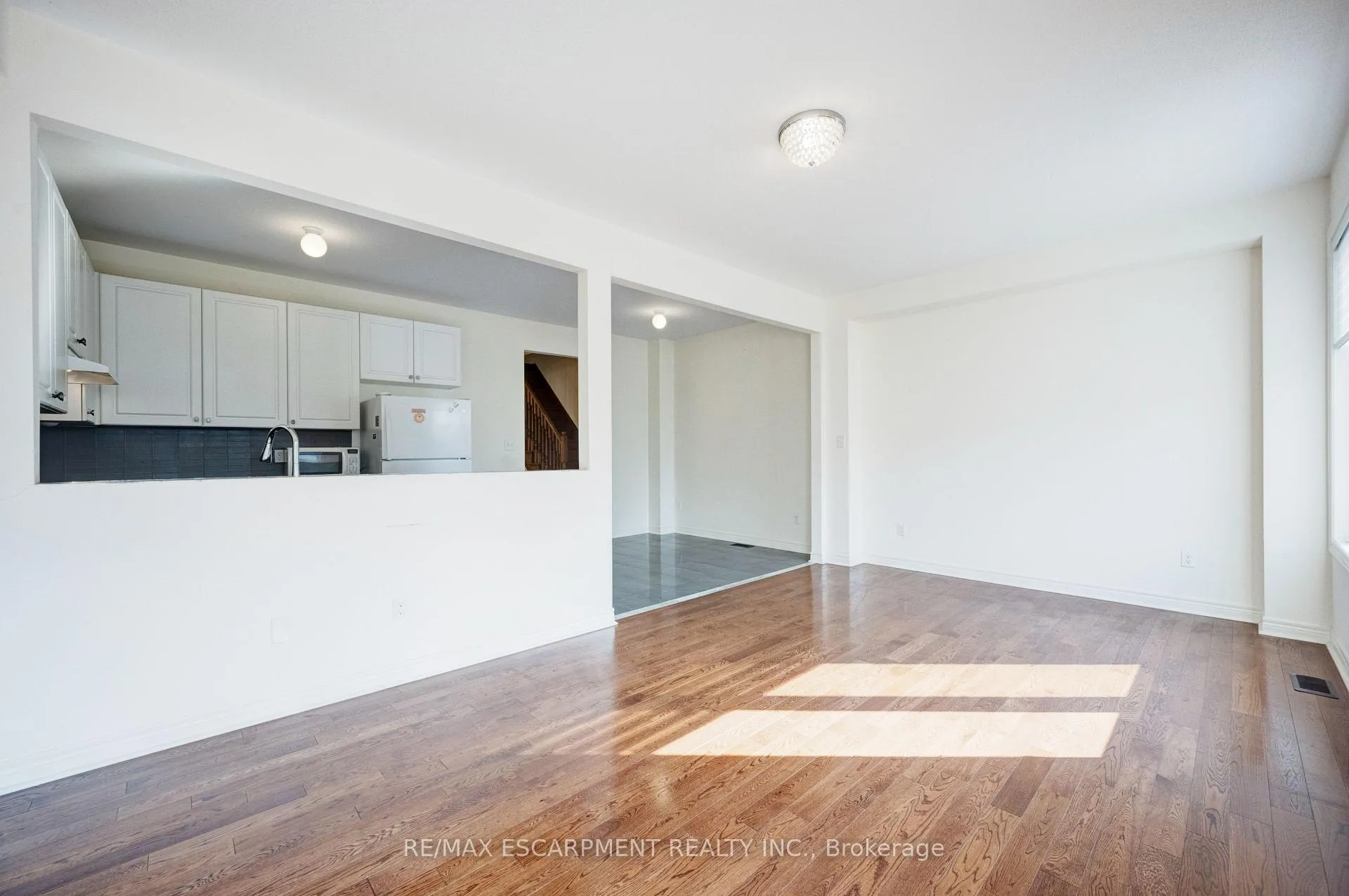 Photo 19 of 489 Downes Jackson Heights, Milton, Harrison — HOMEH