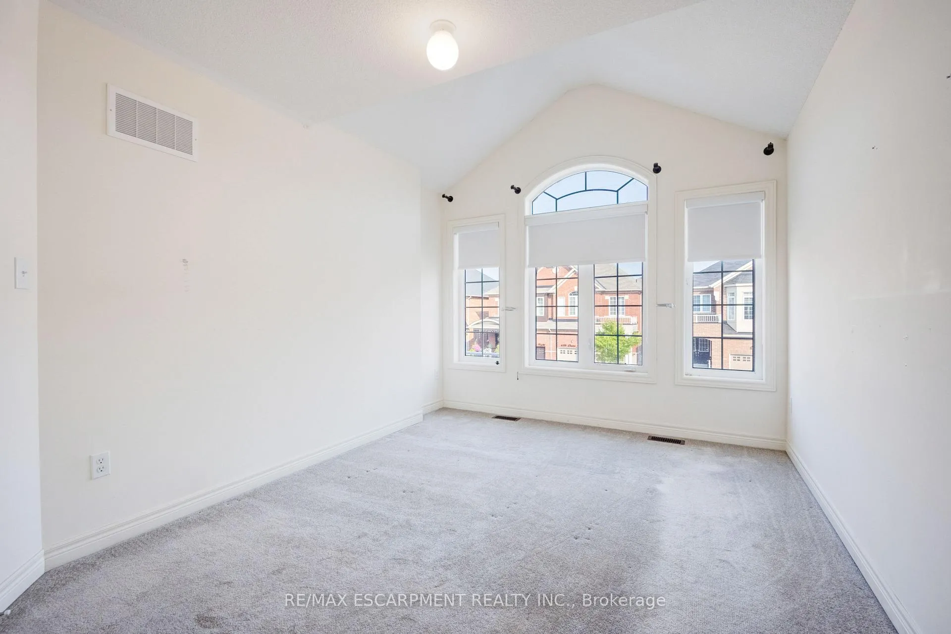 Photo 31 of 489 Downes Jackson Heights, Milton, Harrison — HOMEH