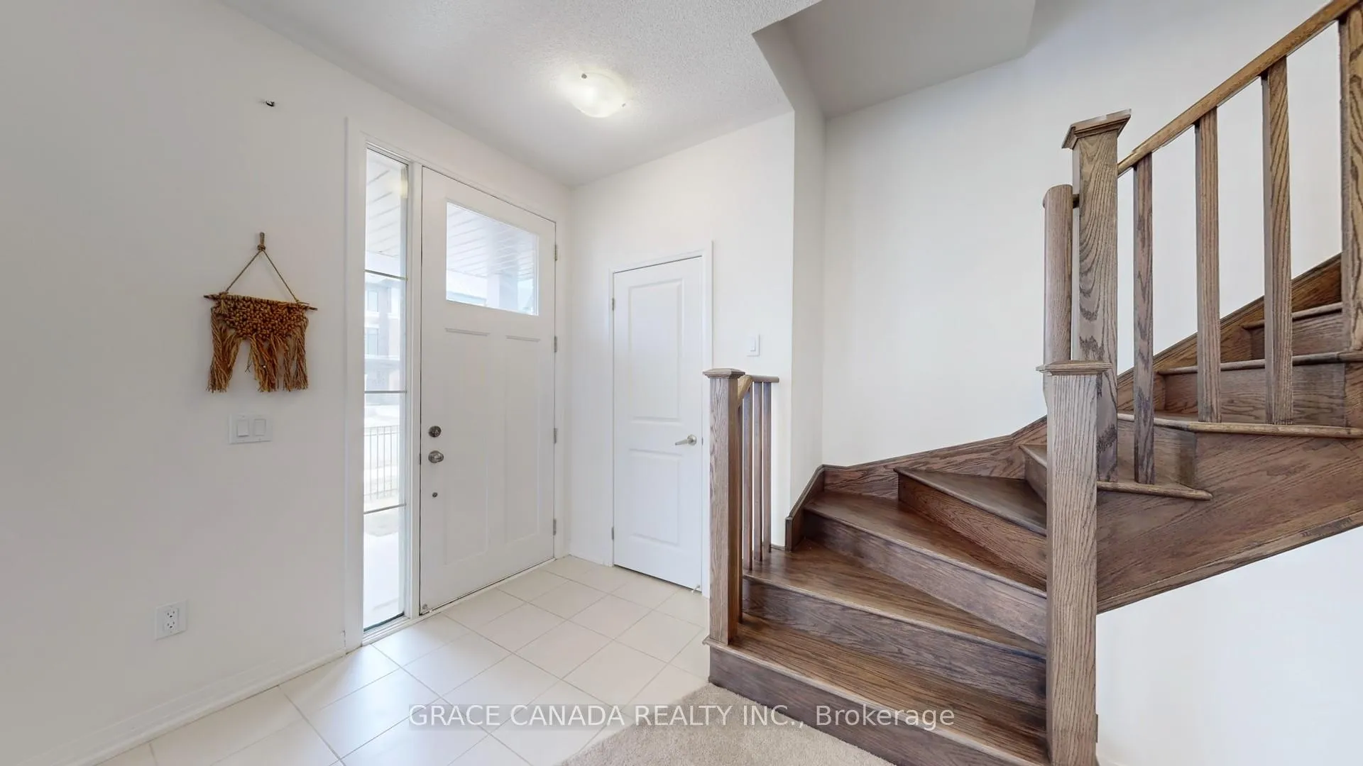 Photo 5 of 469 Provident Way, Hamilton, Mount Hope — HOMEH