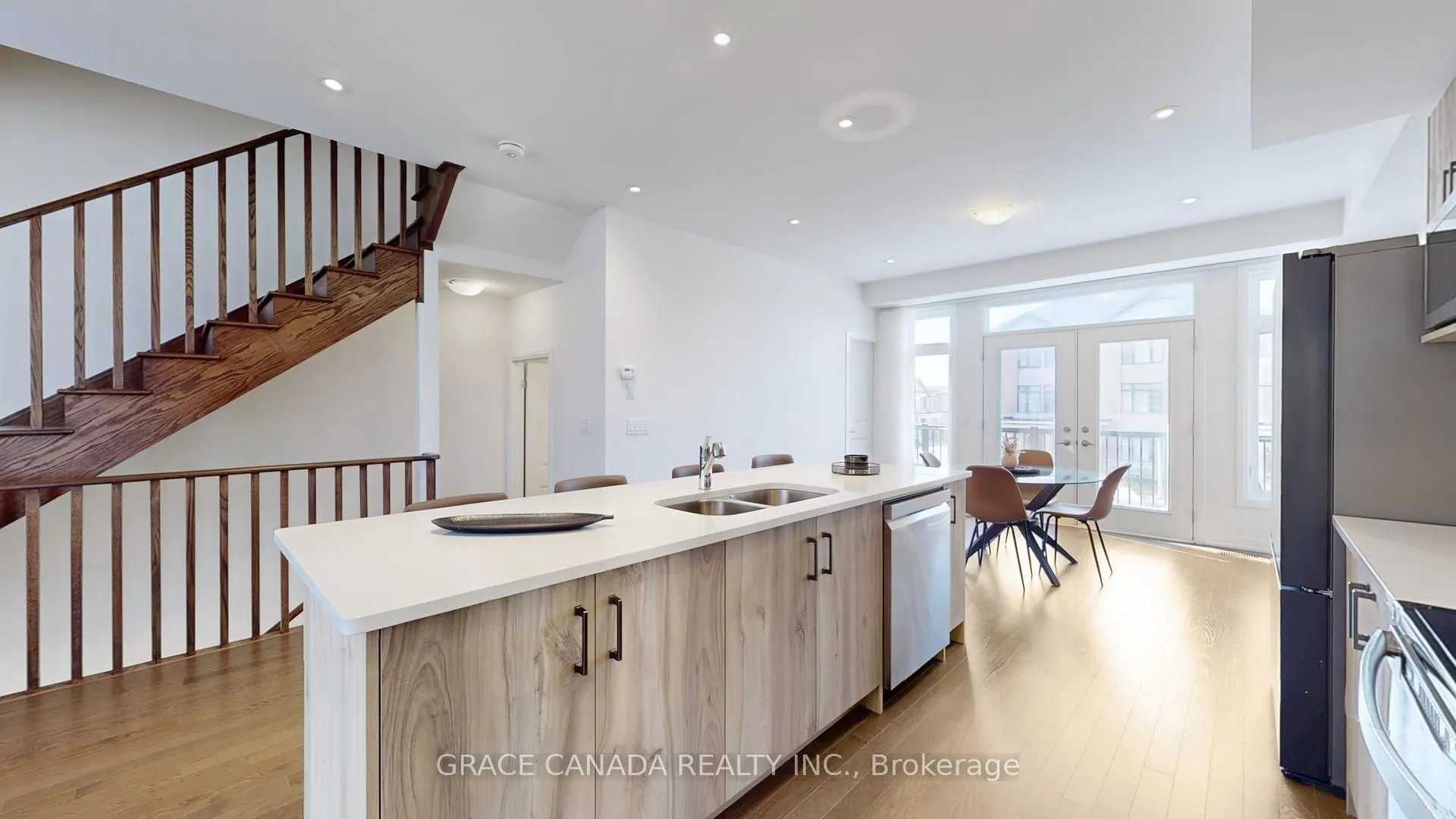 Photo 18 of 469 Provident Way, Hamilton, Mount Hope — HOMEH