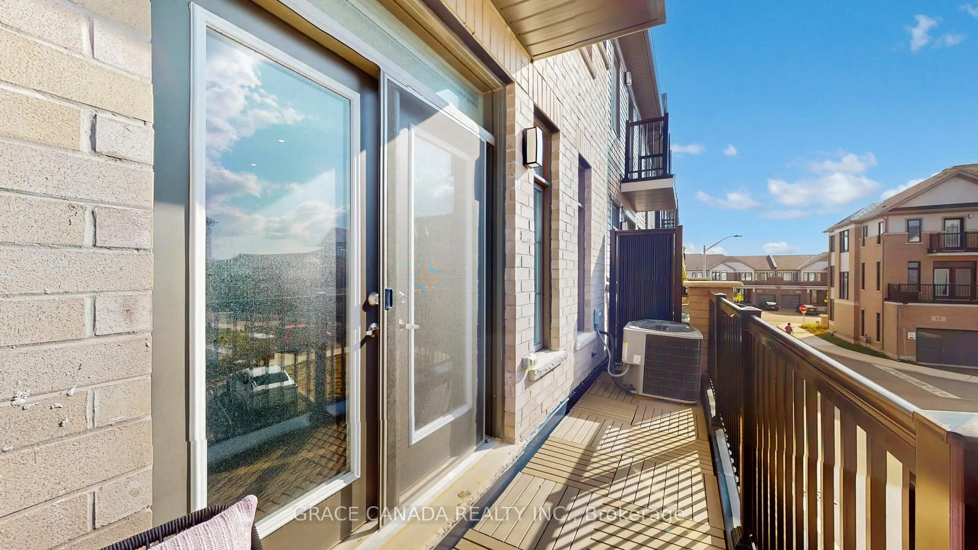 Photo 24 of 469 Provident Way, Hamilton, Mount Hope — HOMEH