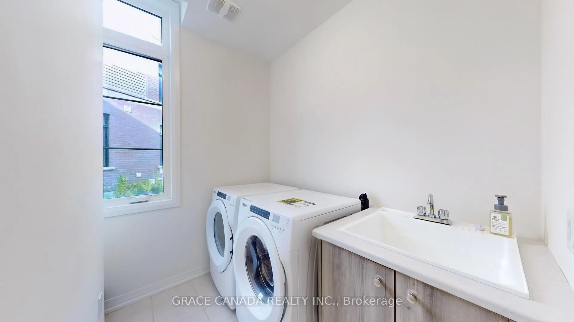 Photo 44 of 469 Provident Way, Hamilton, Mount Hope — HOMEH