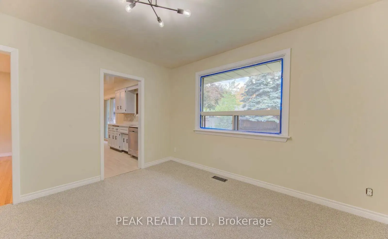 Photo 16 of 88 Ellis Crescent, Waterloo — HOMEH