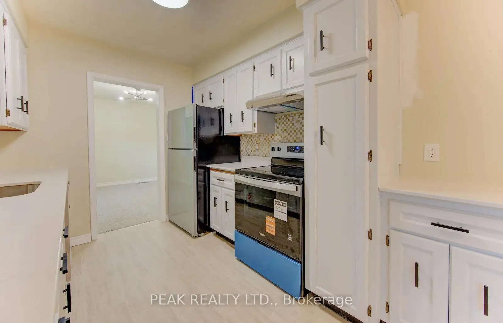 Photo 21 of 88 Ellis Crescent, Waterloo — HOMEH