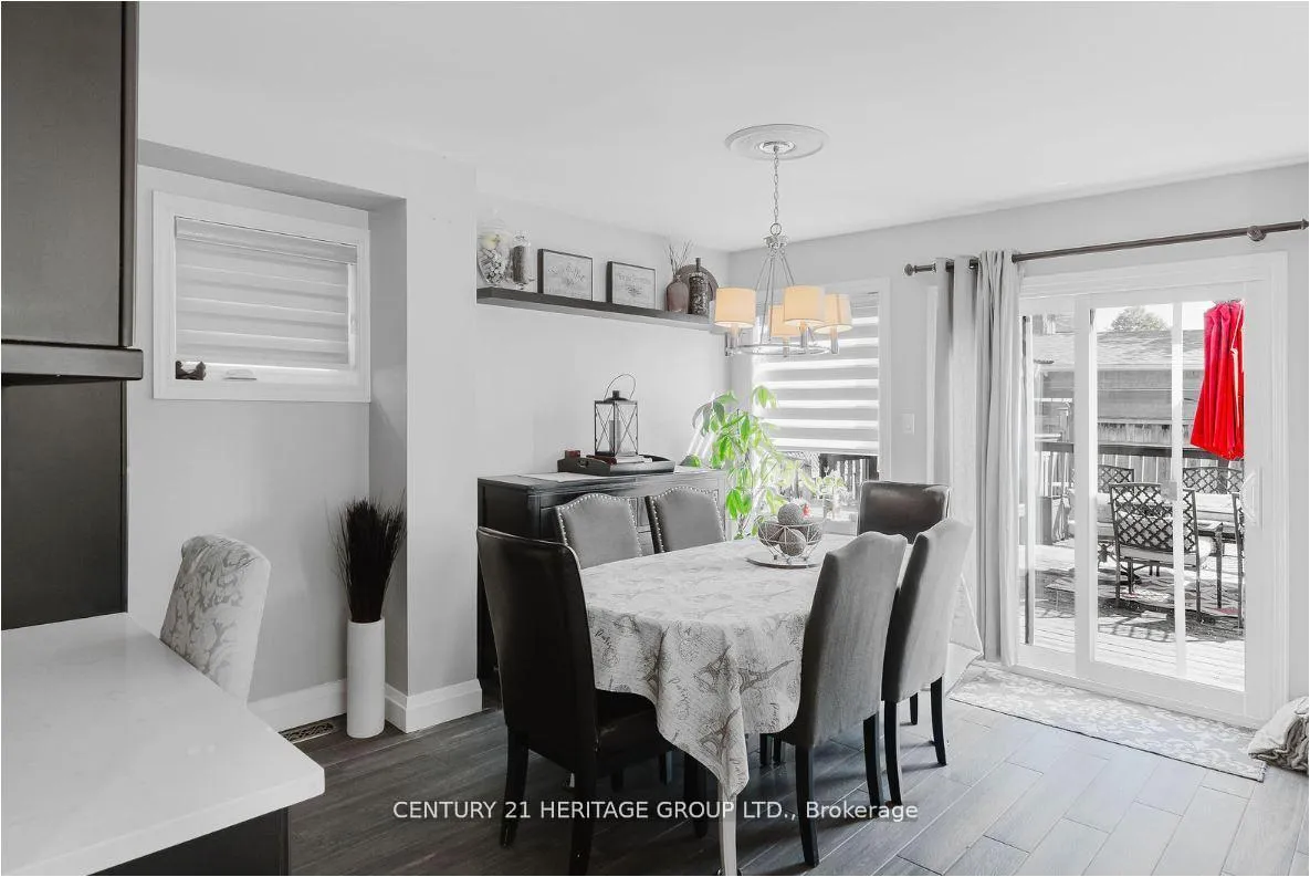 Photo 16 of 147 Pentland Crescent, Vaughan, Maple — HOMEH