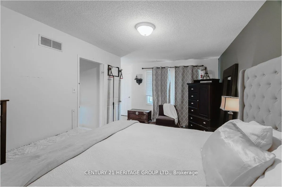 Photo 27 of 147 Pentland Crescent, Vaughan, Maple — HOMEH