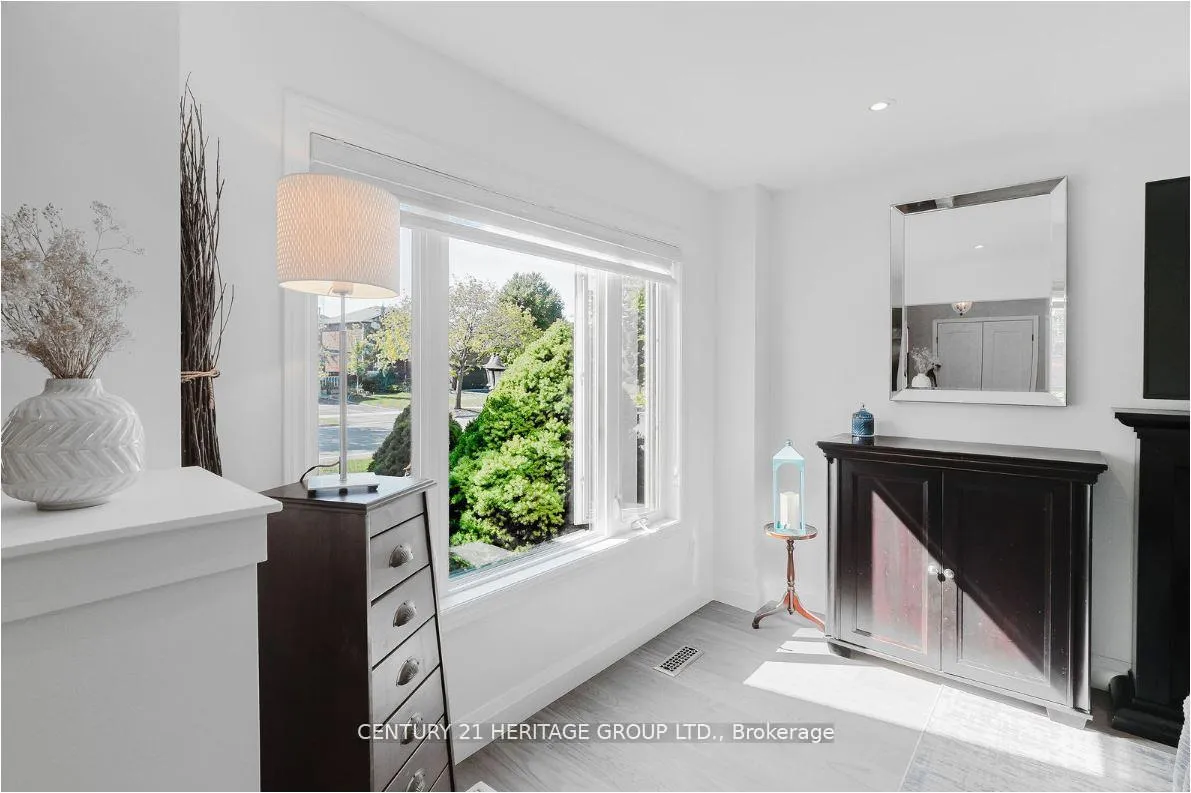 Photo 35 of 147 Pentland Crescent, Vaughan, Maple — HOMEH