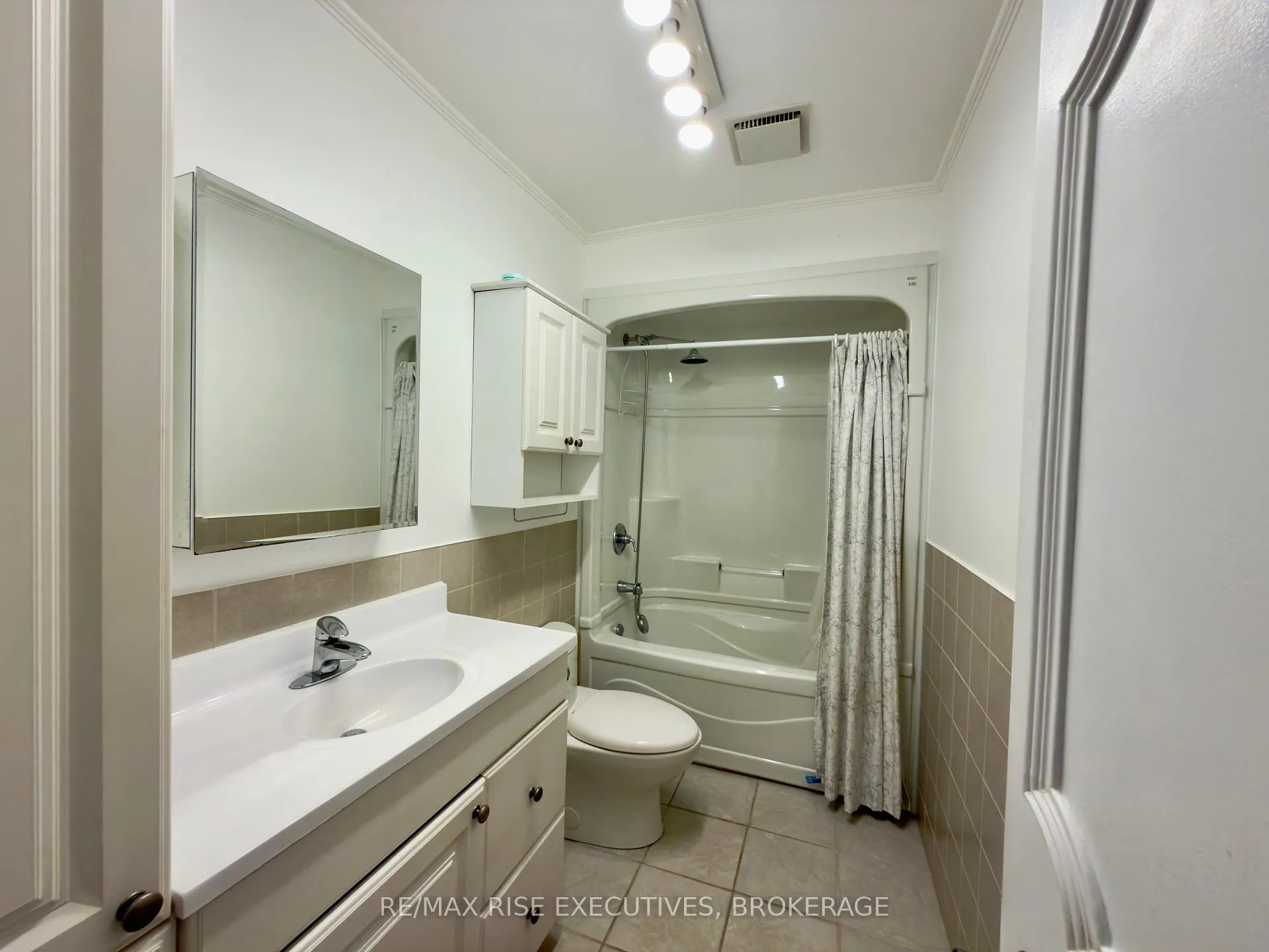 Photo 7 of 740 Grouse Crescent, Kingston, North of Taylor-Kidd Blvd — HOMEH
