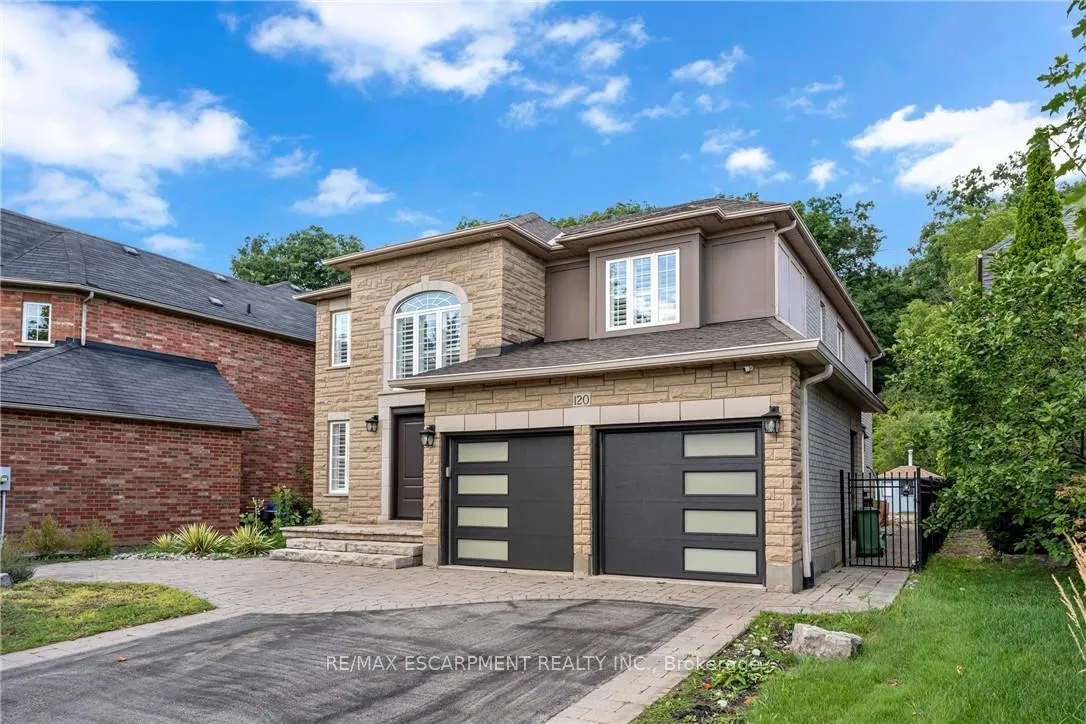 Photo 2 of 120 Davidson Boulevard, Hamilton, Dundas — HOMEH