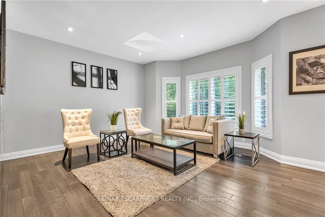 Photo 14 of 120 Davidson Boulevard, Hamilton, Dundas — HOMEH