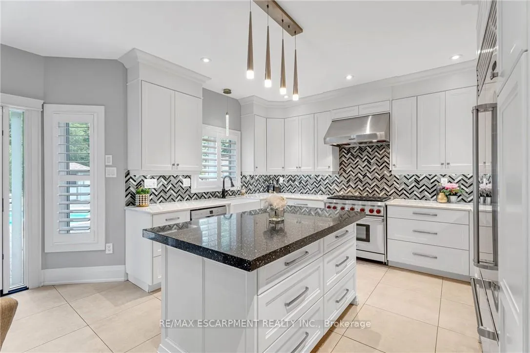 Photo 17 of 120 Davidson Boulevard, Hamilton, Dundas — HOMEH