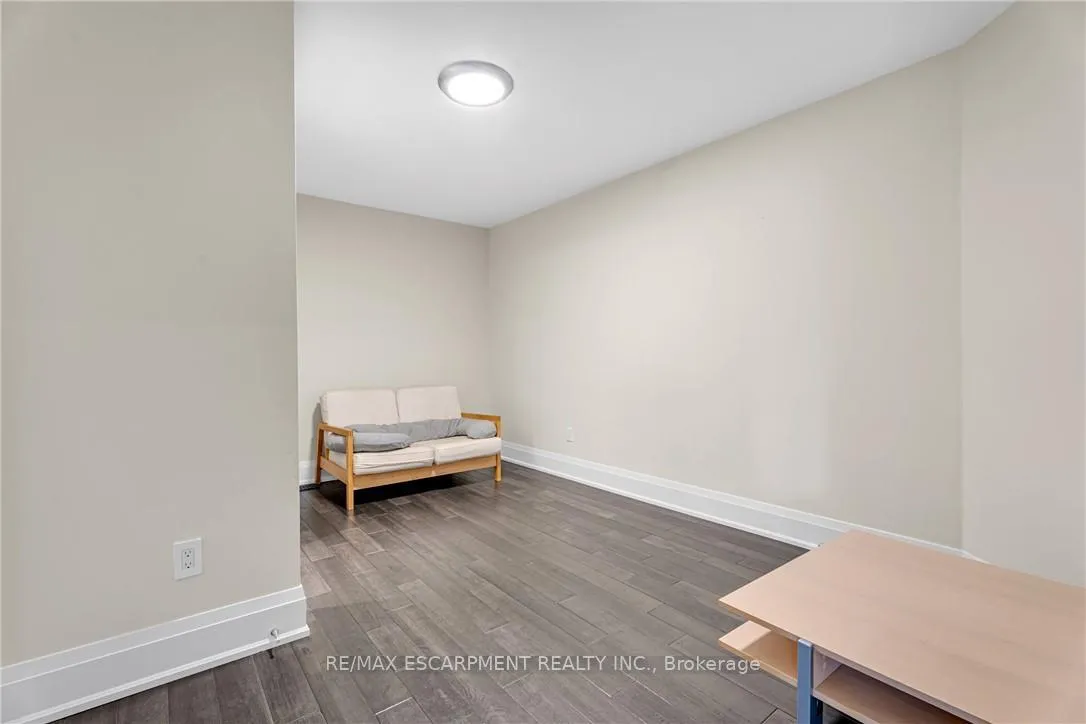 Photo 32 of 120 Davidson Boulevard, Hamilton, Dundas — HOMEH