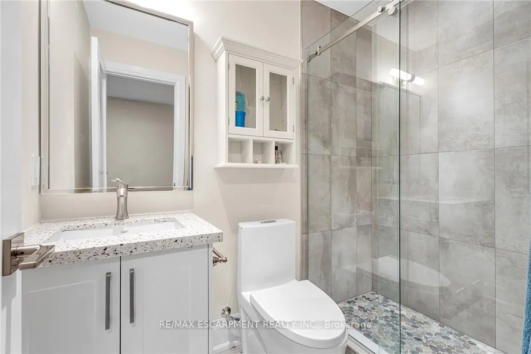 Photo 34 of 120 Davidson Boulevard, Hamilton, Dundas — HOMEH