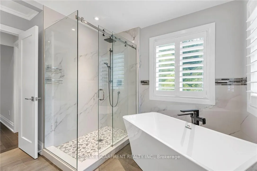 Photo 39 of 120 Davidson Boulevard, Hamilton, Dundas — HOMEH