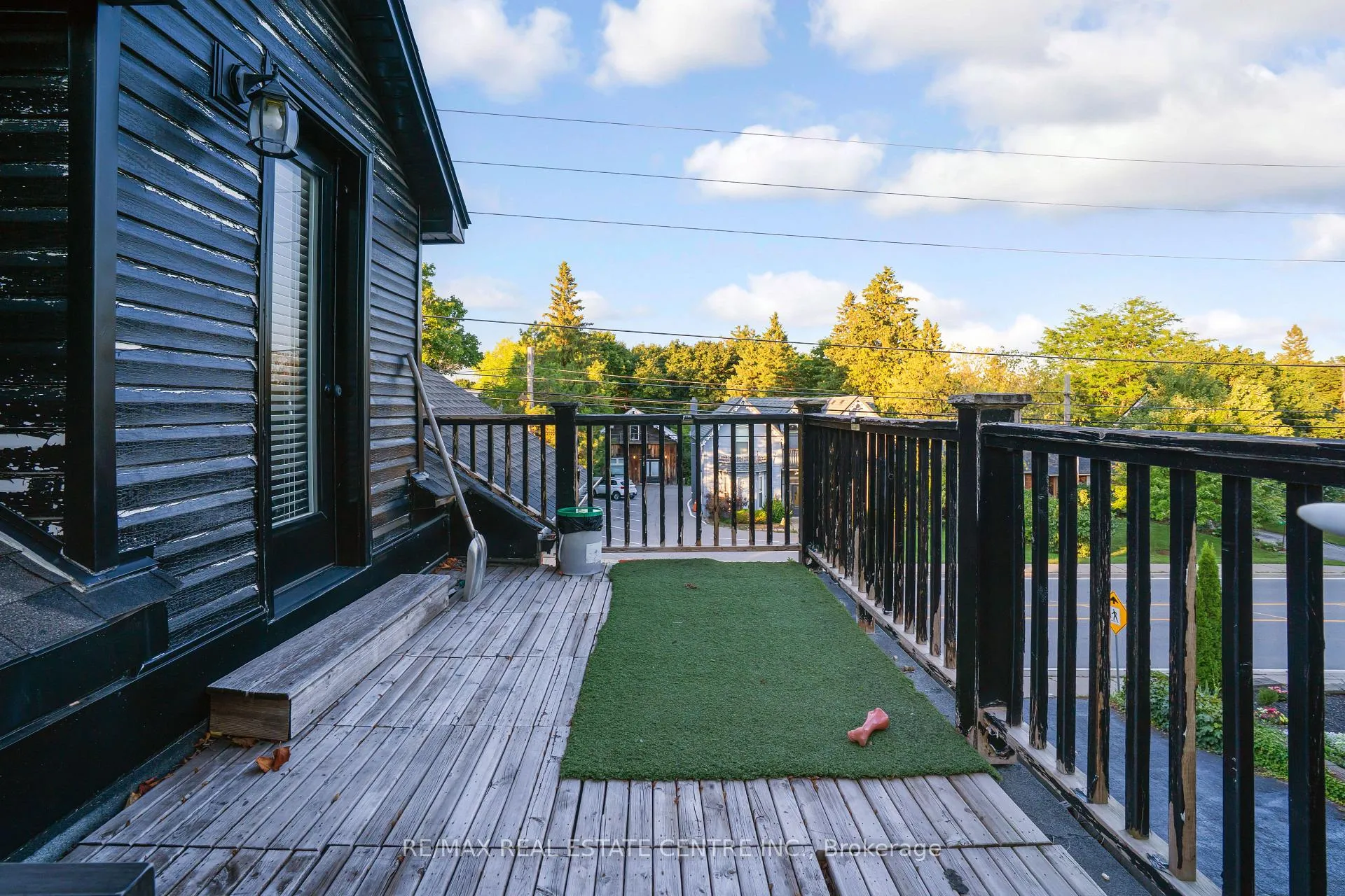 Photo 31 of 90 Main Street, Milton, Campbellville — HOMEH